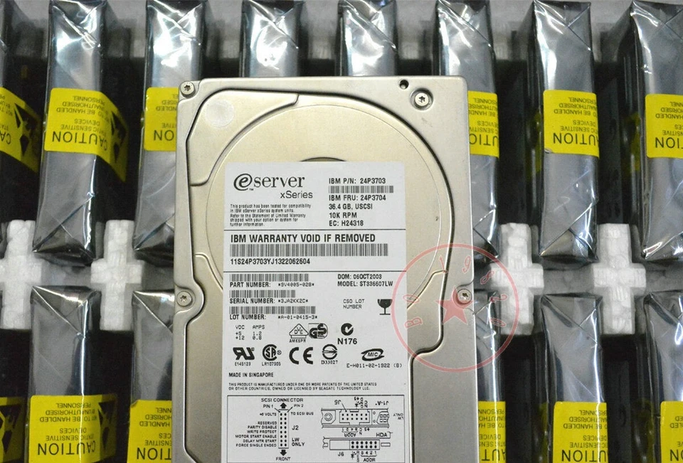 IBM 24P3704 24P3703 ST336607LW 36.4G 10K U320 68-pin SCSI hard drive - Image 1 of 1