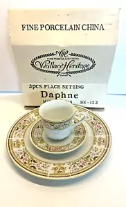 WALLACE HERITAGE "Daphne" Gold Trim Dinnerware 3 piece place settings New! - Picture 1 of 5