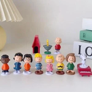 Peanuts Charlie Brown Snoopy Playset 12 Figure Cake Topper USA Toy Set - Picture 1 of 13