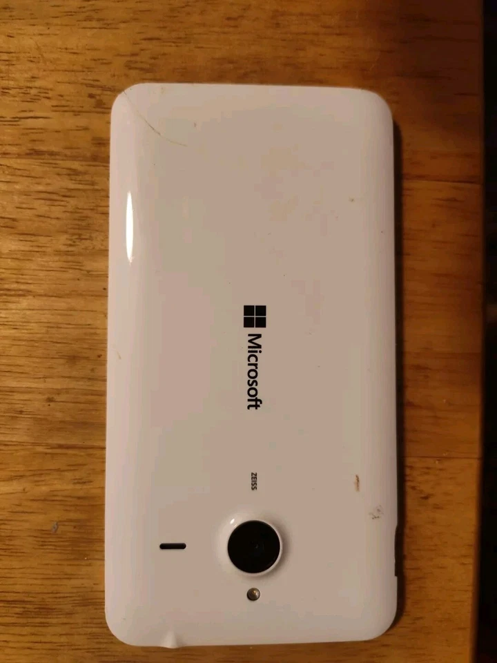nokia lumia 640 - Image 1 of 2