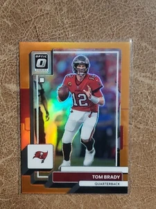 2022 Donruss Optic Tom Brady Orange Prizm #19/199 Buccaneers HOF GOAT - Picture 1 of 2