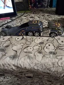 Hot Wheels Double Demon Hauler - Picture 1 of 6