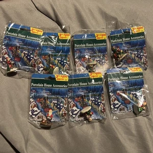 Neu 7 Stück Vintage kleines Porzellan Weihnachten Menschen Zubehör  - Bild 1 von 9