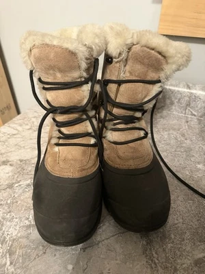 Sorrel Snow Bird Women’s Boots Size 9 Waterproof Faux Fur - Image 1 of 2