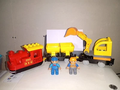 LEGO DUPLO MOTORIZED 925 RED ENGINE W/CONSTRUCTION CARS FORWARD/BACKWARD MOTION - Image 1 of 4