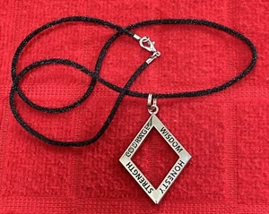 COLLANA CIONDOLO DONNA - Foto 1 di 11