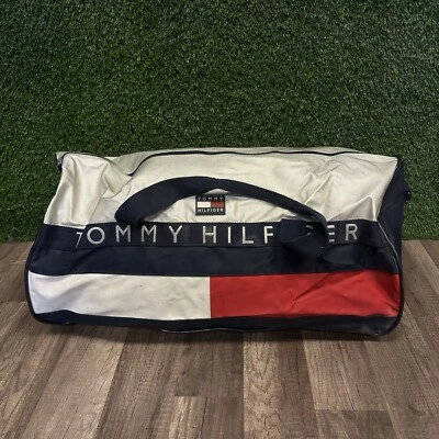 BOLSO DE VIAJE JUMBO TOMMY HILFIGER DE COLECCIÓN PLATEADO CON HOMBRO AZUL GRANDE Foto 1 de 4