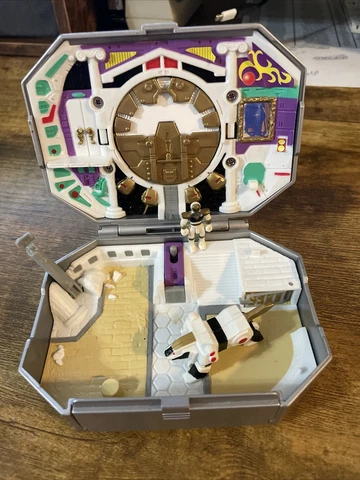 Mighty Morphin Power Rangers White Ranger Micro Bandai Playset Mini Figures 1995 Cover