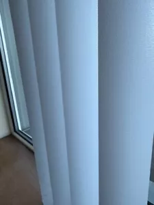 Vertical Blind Replacement Slats STATEN WHITE FROM £1 - PVC&THERMAL&BLACKOUT - Picture 1 of 7