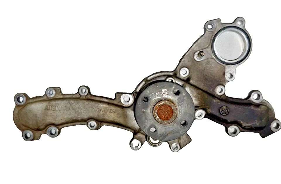 2015 TOYOTA SIENNA 3.5ltr V6 WATER PUMP AISIN GENUINE OEM USED PART 16100-09442 - Image 1 of 4