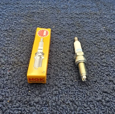 (CANTIDAD 6) NGK CPR8E: Bujías para Aprilia SR 50 R LC Ditech VFB00 2005-2013 Foto 1 de 4