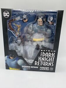 Medicom Mafex No.146 Armored Batman Dark Knight Returns TDKR US Seller(open)