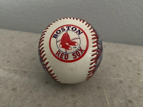 BOSTON RED SOX - Stars & Stripes Baseball 2002 MLB Fotoball Cover