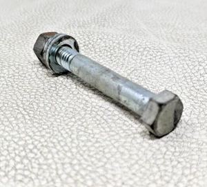 77 Yamaha TT500 TT 500 abrazadera triple inferior vástago de dirección horquilla perno de pellizco - Imagen 1 de 3