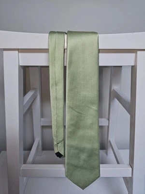 IZOD Men’s Necktie Neckwear Ties Multicolor Striped Beautiful - Image 1 of 2