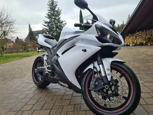 Yamaha YZF-R1 Baujahr 2009 - Bild 1 von 15