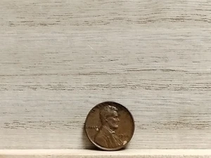 1944 Lincoln Penny US Coin (Error "L"?) - Picture 1 of 11