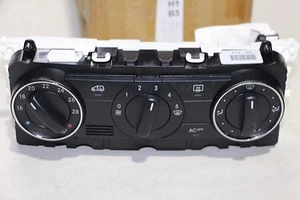 MERCEDES-BENZ Classe A (W169) Unità Di Controllo Clima A1698301885 - Foto 1 di 2