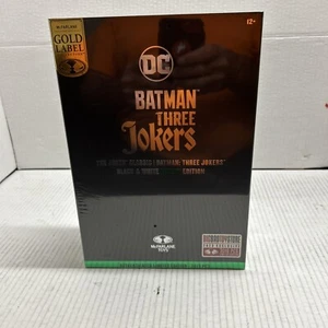 Figura Mcfarlane DC Multiverso Batman Tres Comodines Negro Blanco Acento Joker ED - Imagen 1 de 2
