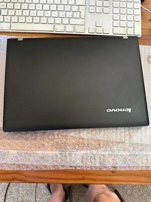 Lenovo E31-80  i5-6200U  SSD-250GB. RAM 8GB Windows 10 Pro - Immagine 1 di 4