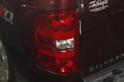 Luz trasera izquierda SILVERADO SIERRA LH 08 09 OEM WTY 90 días de garantía Foto 1 de 4
