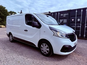Renault Trafic 2016 SWB white 12 Months MOT Chain Replaced. 174k. New Tyres - Picture 1 of 22