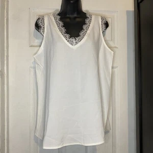 Blusa sin mangas pequeña blanca dobladillo curvo con cuello en V ribete de encaje de chifón transparente para mujer - Imagen 1 de 17