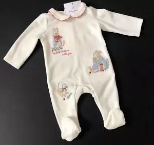Baby Unisex Peter Rabbit White Christmas Sleepsuit - Picture 1 of 2