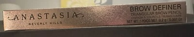 Lápiz de cejas triangular Anastasia Brow Definer 0,007 oz/0,2 g nuevo con caja Foto 1 de 2