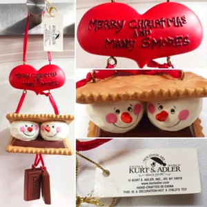 DAS ORIGINAL S'MORES WEIHNACHTSORNAMENT FROHE WEIHNACHTEN UND VIELE S'MORES - Bild 1 von 15