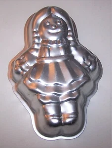 Vintage 1975 Small Raggedy Ann Doll Wilton Cake Pan # 508-450 - Rag Doll - Imagen 1 de 2