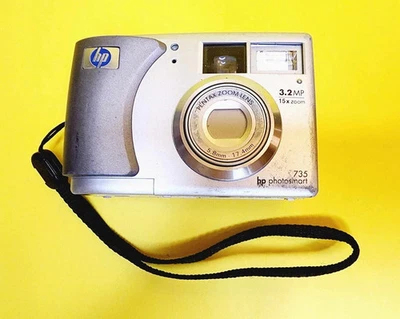 HP PHOTOSMART 735 DIGITAL CAMERA 3.2 MP 15X ZOOM SILVER AUTOFOCUS COMPACT HANDY - Image 1 of 4