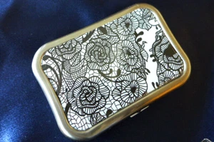 Estuche para lentes de contacto de moda... encaje negro... ¡único en su clase! - Imagen 1 de 2