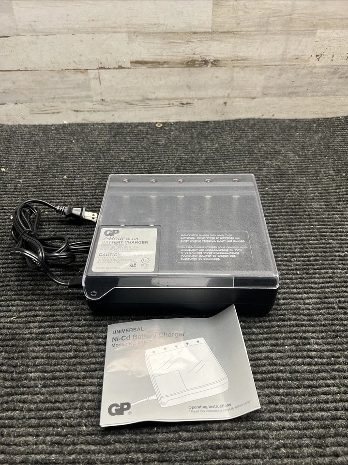 Nuevo Cargador de Batería GP 7 Horas NI-CD, AC 120V 60Hz 12W Foto 1 de 4