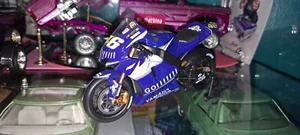 1/18 Yamaha YZF- R1 Go!!! Blue ultra rare - Picture 1 of 5