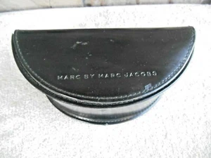 Marc by Marc Jacobs oversize schwarz Leder Sonnenbrillen Etui MIT MAGNETVERSCHLUSS - Bild 1 von 6