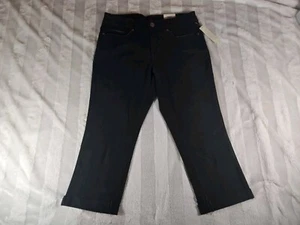 Womens Time And Tru Black Mid Rise Slim Fit Stretch Denim Capris NEW NWT 8 - Picture 1 of 12