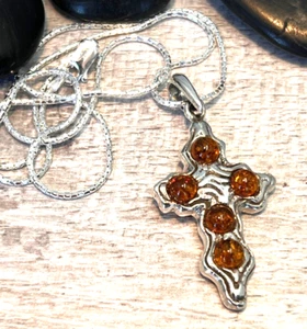 925 Sterling silver Baltic Amber cross pendant 18" long chain necklace - Picture 1 of 7