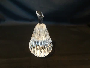 Waterford Crystal 1988 Christmas Pear Paperweight - Minor Fleabites on Stem - Picture 1 of 10