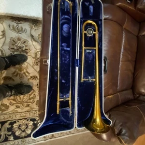 Vintage King Cleveland 605 Brass Trombone with Case - Great shape - Picture 1 of 7