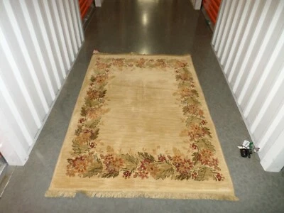 SUPER KATHY IRELAND CASTLE HILL PARK ROUND RUG 3' 6" X 5' 3" SKU# P70160 - Image 1 of 4