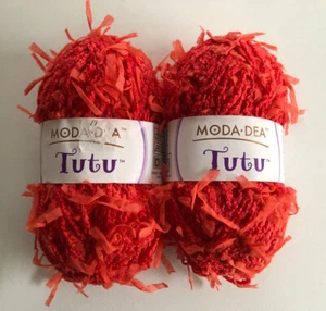 2 Moda Dea Tutu Novelty Yarn Geranium 50g each New - Picture 1 of 3