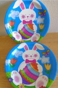 Fiesta de Pascua 24 platos de papel y suave difuso conejito y huevo cubierta de mesa 51 X 89 y letrero - Imagen 1 de 10