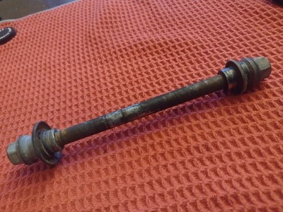 TTR 125L 2006 OEM YAMAHA TTR125 TTR 125 LE eje de rueda delantera perno y espaciadores OEM Foto 1 de 2