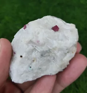 Natural red ruby crystal on matrix specimen - Collectable Minerals healing rock - Picture 1 of 4