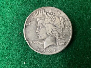 1921 Silver Peace Dollar - R40 - Picture 1 of 2