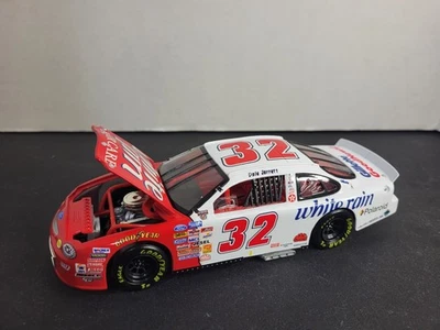 Dale Jarrett #32 White Rain 1998 Ford Taurus Nascar Acción Diecast 1/24 Banco Foto 1 de 4