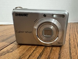 Sony cyber shot optique 3X 10.1 modèle DSCS930 pour pièces uniquement, brut, voir photos - Photo 1/8