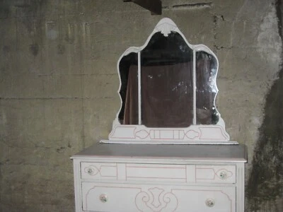 Cómoda de dormitorio vintage con espejo, 3 cajones, chapa de nogal, pintada de blanco Foto 1 de 4