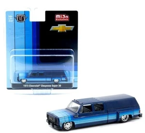 M2 Machines 1:64 1973 Chevrolet Cheyenne Super 30 Dually with Camper Shell Blue - Picture 1 of 1